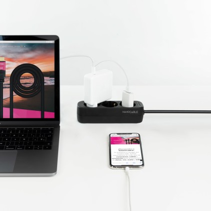 Nanocable 10.38.0003-NS-BK prolunghe e multiple 1,4 m 3 presa(e) AC Interno Nero