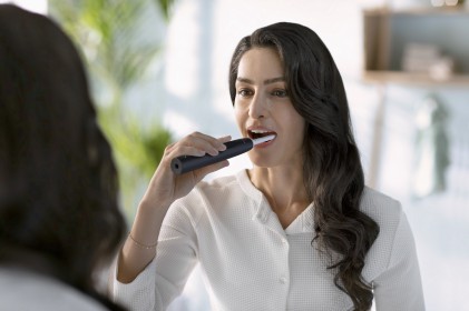 Spazzolino Da Denti Elettrico Con Philips Hx3675/15 Sonicare