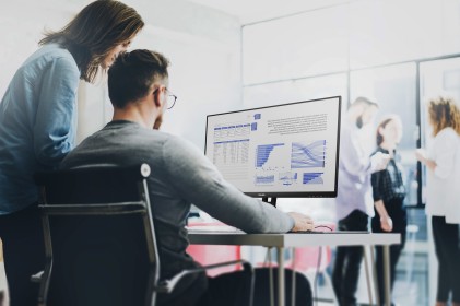 Philips Monitor 27 Wled Va 16:9 Qhd 4Ms, Dp/Hdmi, Usb-C Docking, Pivot, Multimediale