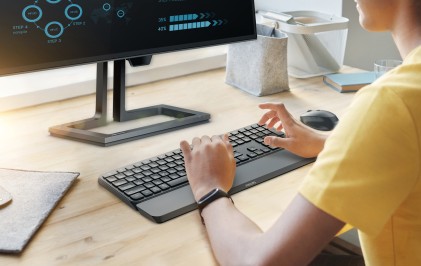 Tastiera Philips Wifi Combo+Mouse Retail Spt6607B/34 Wireless Bt Pro