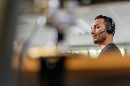 POLY Cuffie Voyager 4320 USB-A certificate per Microsoft Teams + dongle BT700