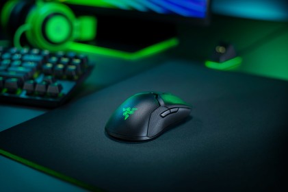 Razer Viper Ultimate mouse Mano destra RF Wireless+USB Type-A Ottico 20000 DPI