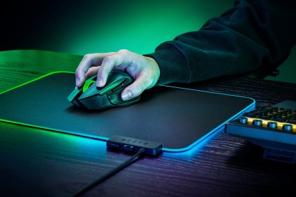 Razer Basilisk V3 X HyperSpeed mouse Gaming Mano destra Bluetooth Ottico 18000 DPI
