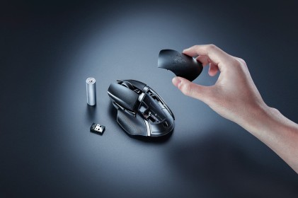 Razer Basilisk V3 X HyperSpeed mouse Gaming Mano destra Bluetooth Ottico 18000 DPI