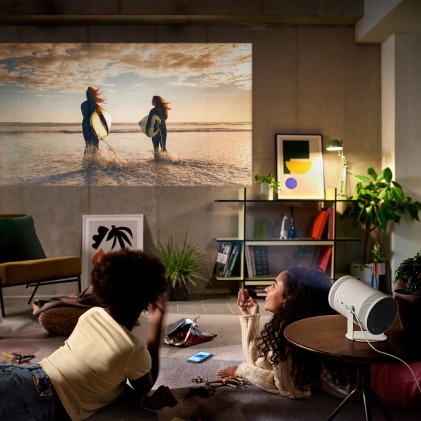 Proiettore Samsung Freestyle Smart Tizen  550Ansi  Corta