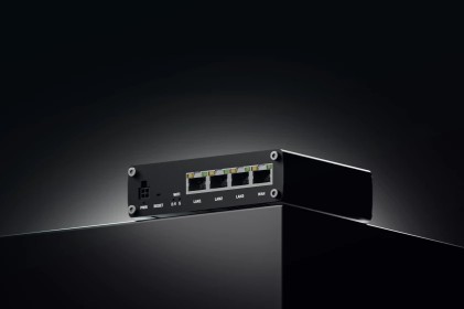 Teltonika RUTM10 router wireless Gigabit Ethernet Dual-band (2.4 GHz/5 GHz) Nero