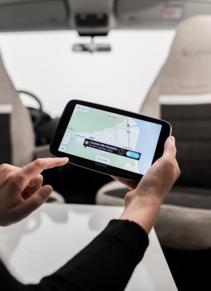 Navigatore Gps Tomtom 1Yb7.002.10 Go Camper Max Wifi Black