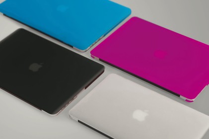 Case Protezione Nido New Mbp 13" Tr Tucano Nido Hardshell Trasparente