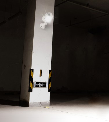 Lampada Led Esterna A Batterie Con Sensore Pir E Supporti