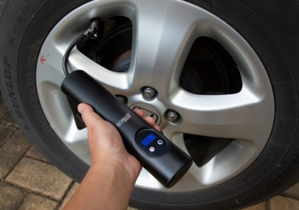 Compressore Portatile Per Auto Con Display Fino A 8 Bar, 15 Lt/Min