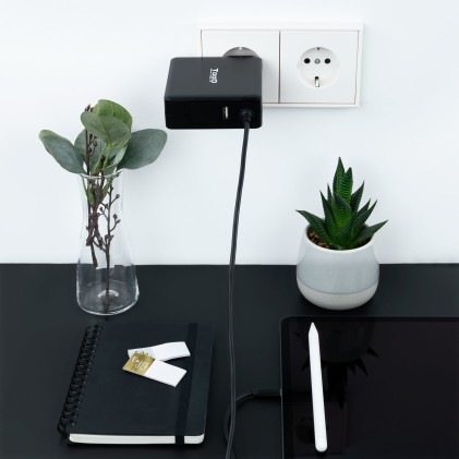TooQ TQLC-USBC90PD adattatore e invertitore Auto 90 W Nero