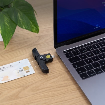 TooQ TQR-3011B lettore di card readers USB tipo-C Nero