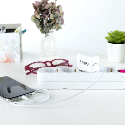 TooQ TQWC-1S01WT Caricabatterie per dispositivi mobili Bianco Interno