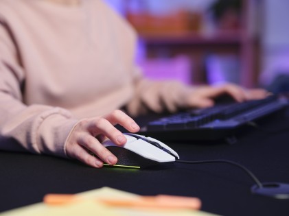 Trust GXT 109W Felox mouse Mano destra USB tipo A Ottico 6400 DPI