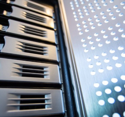 Western Digital Red Plus WD201KFGX disco rigido interno 3.5" 20 TB SATA