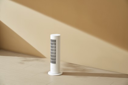 Xiaomi Smart Tower Heater Lite Riscaldatore elettrico in ceramica a torre 2000W - Ventilazione grandangolare a 70° - Temperatura costante intelligente - 4 diverse modalità