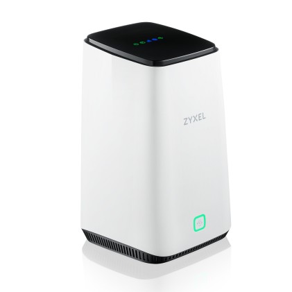 Zyxel Router 5G, 1 Porta Wan/Lan 2.5Gbe, 1 Porta Lan 2.5Gbe, Wifi 6 Ax3600, Npro 1 Anno