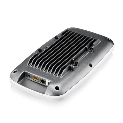 Zyxel Access Point Wifi7 Be Tri Radio 4X4 22Gbps, Poe-41W, Ant.Smart, Lan 10G, Alim.Non Inc.