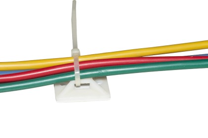 Confezione 100 Supporti Adesivi In Nylon Per Fascette Mm 28X28