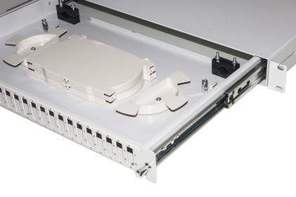 Cassetto Fibra Ottica 24 Porte Per Adattatori Sc Duplex 1 Unita’ Per Installazione 19&#34; Grigio Con Binari Telescopici