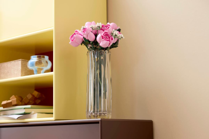 LEGO Botanicals Bouquet di Rose Rosa - Costruzioni per Adulti di Fiori Finti - Include 12 Rose Artificiali e 4 Rametti di Gipsofila per la Decorazione di Casa e Ufficio - Idea Regalo Fai da Te - 10374