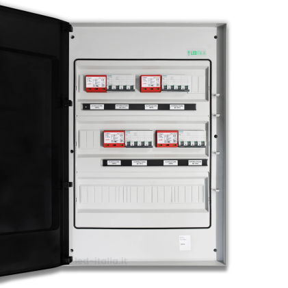 Quadro Di Campo Dc 4/4 Mppt 1000Vdc 32A 54M 4X Magnetotermico + 4X Spd Ip66