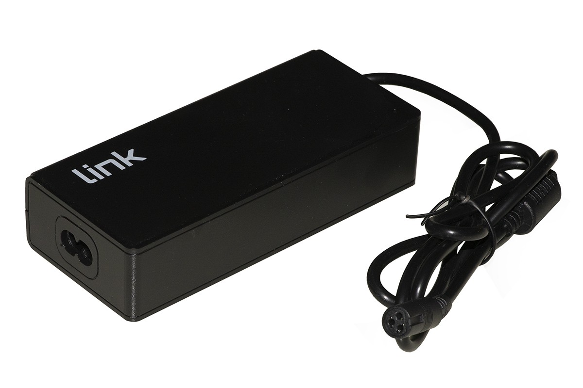 Alimentatore Universale Per Notebook 90 Watt 5A Max Regolazione Automatica 12-20 Volt Con 12 Adattatori  1 Porta Usb Per Ricarica 5 Volt 18 Watt